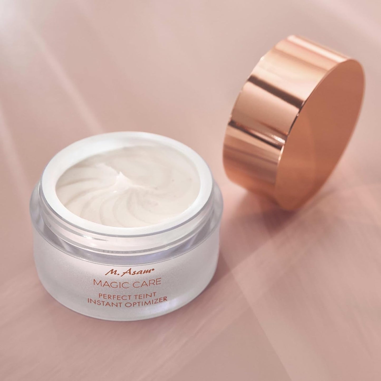 Magic Care Perfect Teint (1.01 Fl Oz) - Transparent Make Up, Skin Care Face Cream and Makeup Primer. Beauty Product That Is Known to Minimize Wrinkles & Pores, with Peptide Complex & Retinol